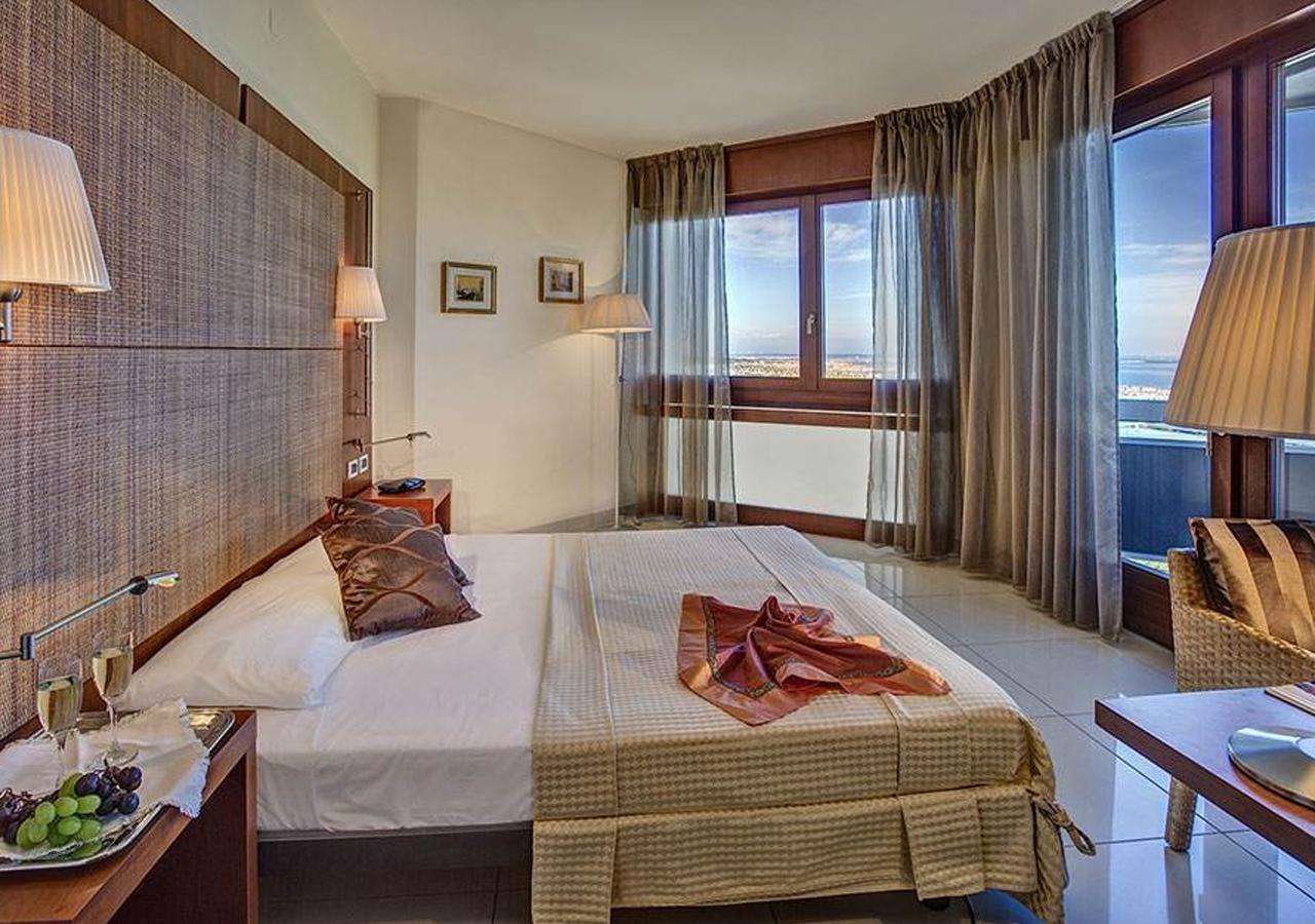Hotel Le Tegnue Соттомарина Экстерьер фото